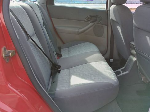 Used 2005 Ford Focus ZX4 image 20