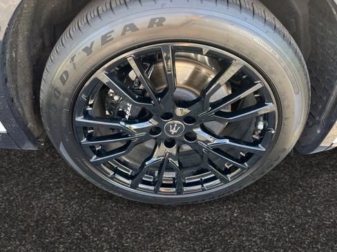 Used 2025 Maserati Grecale Modena image 7