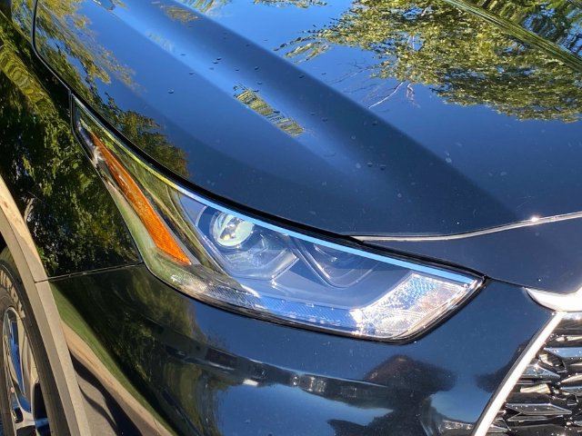 Used 2023 Toyota Highlander XLE FWD image 4