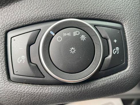 Certified 2017 Ford C-MAX Energi SE FWD image 12