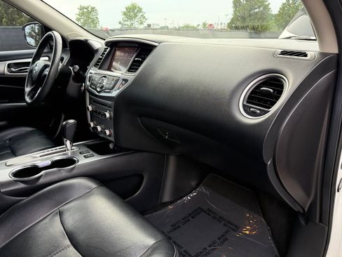 Used 2017 Nissan Pathfinder SL w/ SL Tech Package FWD image 19