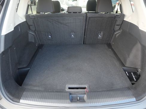 Used 2023 Nissan Rogue S image 30