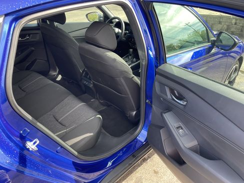 Used 2025 Honda Accord Sport image 31