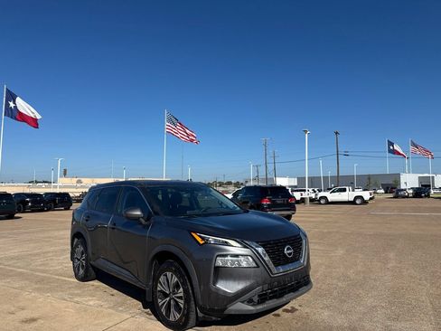 Certified 2023 Nissan Rogue SV FWD image 1