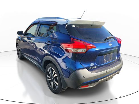 Used 2020 Nissan Kicks SR w/ SR Premium Package image 6