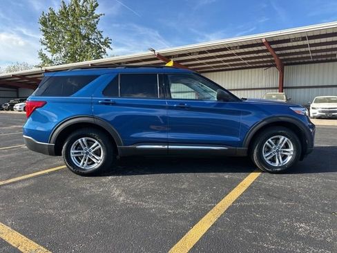 Used 2020 Ford Explorer XLT w/ Equipment Group 202A image 6