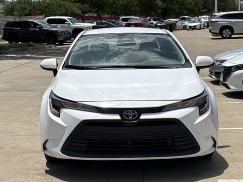 Used 2024 Toyota Corolla LE FWD image 8