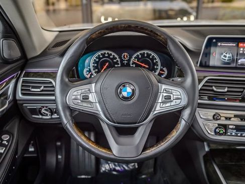 Used 2019 BMW 740i xDrive w/ Executive Package image 28