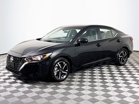 Used 2025 Nissan Sentra SV FWD image 4