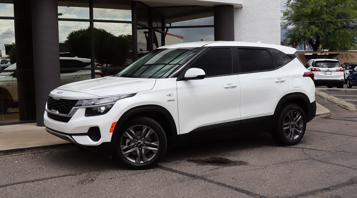 Used 2023 Kia Seltos LX AWD/4WD image 3