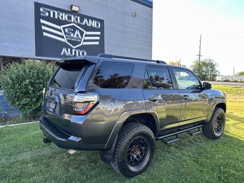 Used 2023 Toyota 4Runner SR5 Premium w/ Moonroof Package AWD/4WD image 8