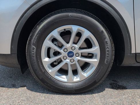 Used 2022 Ford Escape SE w/ Cold Weather Package FWD image 6