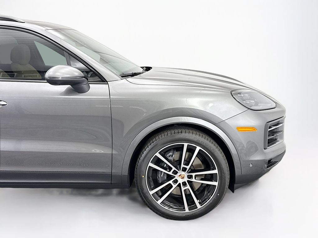 Used 2026 Porsche Cayenne AWD/4WD image 11