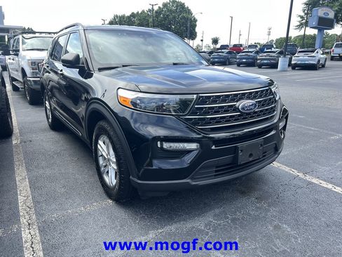 Used 2020 Ford Explorer XLT w/ Class III Trailer Tow Package AWD/4WD image 4