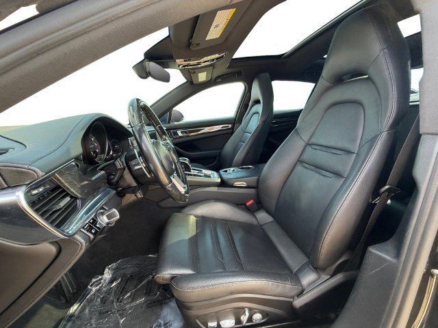 Used 2018 Porsche Panamera 4 AWD/4WD image 10