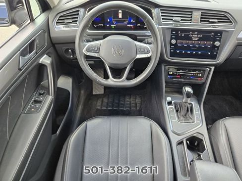 Used 2022 Volkswagen Tiguan SE FWD image 12