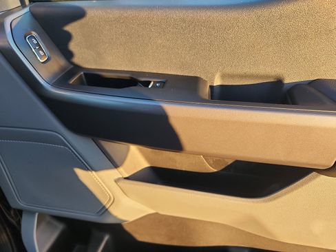 Certified 2025 Ford F350 XLT w/ Snow Plow/Camper Package image 34