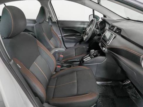 Used 2022 Nissan Versa SR FWD image 23