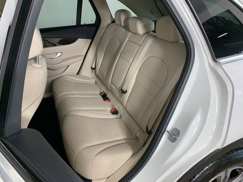 Used 2021 Mercedes-Benz GLC 300 image 27