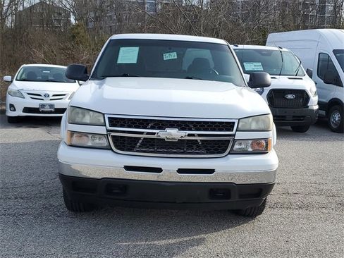 Used 2007 Chevrolet Silverado 1500 LT w/ Extended Cab Value Package image 2