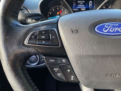 Used 2017 Ford Escape Titanium w/ Equipment Group 301A AWD/4WD image 22