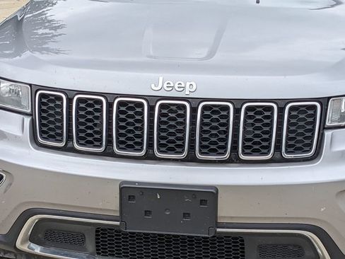 Used 2017 Jeep Grand Cherokee Limited AWD/4WD image 9