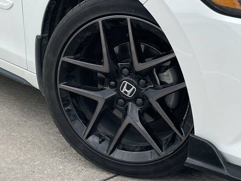 Used 2024 Honda Civic Sport Touring image 9