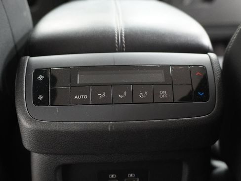 Used 2024 Nissan Pathfinder SV w/ Lighting Package (N92) FWD image 32