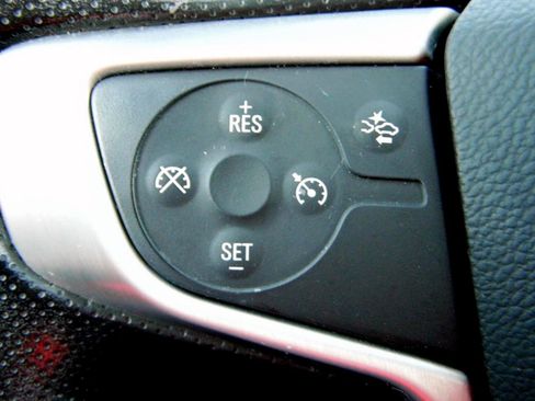 Used 2022 GMC Terrain SLE w/ Driver Convenience Package image 13