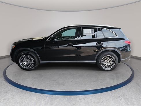 Used 2026 Mercedes-Benz GLC 300 image 9