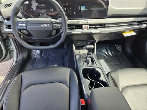 New 2026 Kia K4 EX FWD image 19