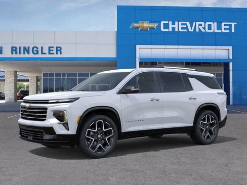 New 2026 Chevrolet Traverse High Country image 2