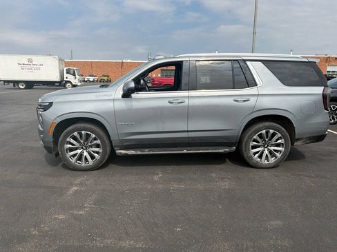 Used 2025 Chevrolet Tahoe High Country w/ Sun And Tow Package AWD/4WD image 1