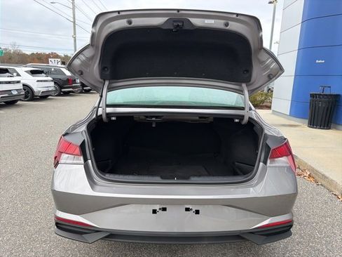 Used 2023 Hyundai Elantra SEL w/ Convenience Package image 32