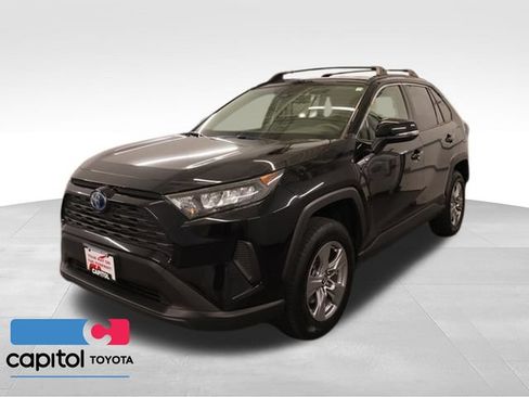 Certified 2022 Toyota RAV4 LE AWD/4WD image 6
