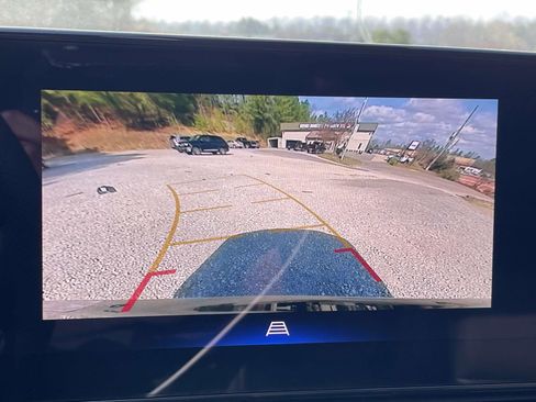 Used 2025 Chevrolet Trax RS image 13