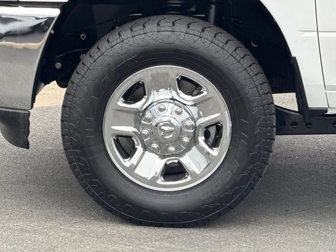 Used 2022 RAM 2500 Tradesman w/ Chrome Appearance Group image 24