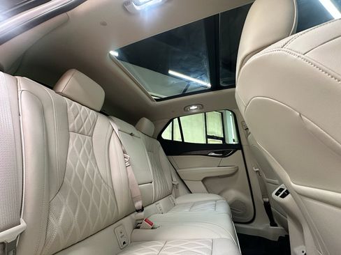 Certified 2023 Buick Envision Avenir AWD/4WD image 18