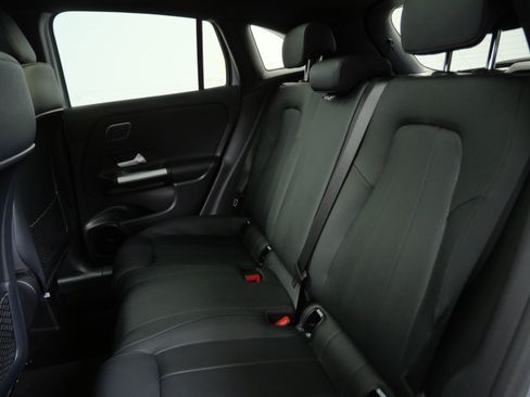 Certified 2025 Mercedes-Benz GLA 250 4MATIC image 17