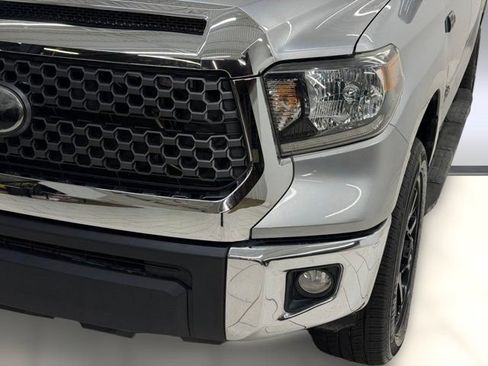 Used 2021 Toyota Tundra SR5 w/ SR5 Upgrade Package AWD/4WD image 7