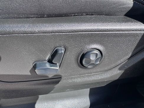 Used 2020 RAM 1500 Big Horn image 12