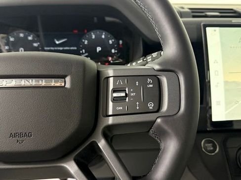 New 2026 Land Rover Defender 110 X-Dynamic SE image 38