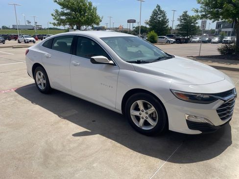 Used 2024 Chevrolet Malibu LT FWD image 4
