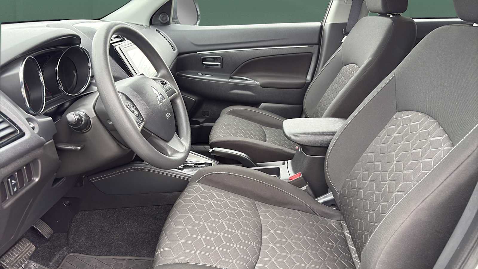 Used 2026 Mitsubishi Outlander Sport ES AWD/4WD image 16