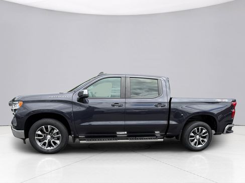 Used 2023 Chevrolet Silverado 1500 LT AWD/4WD image 8