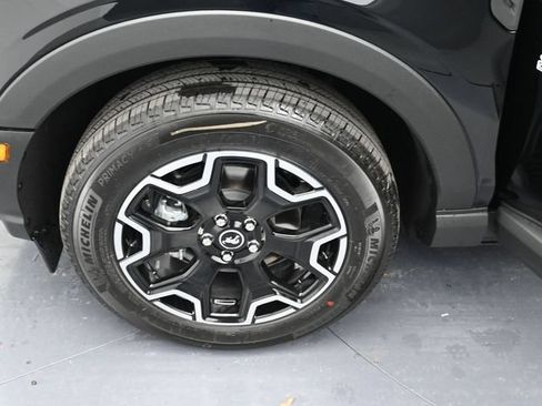 Used 2025 Ford Bronco Sport Outer Banks w/ Outer Banks Tech Package+ AWD/4WD image 9