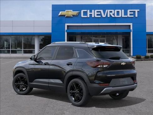 New 2026 Chevrolet TrailBlazer LT w/ Convenience Package FWD image 3