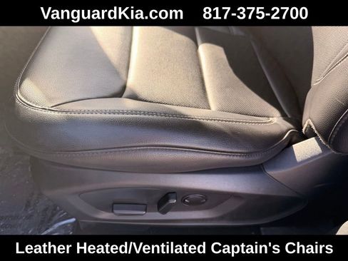 Used 2023 Ford Explorer Limited image 14