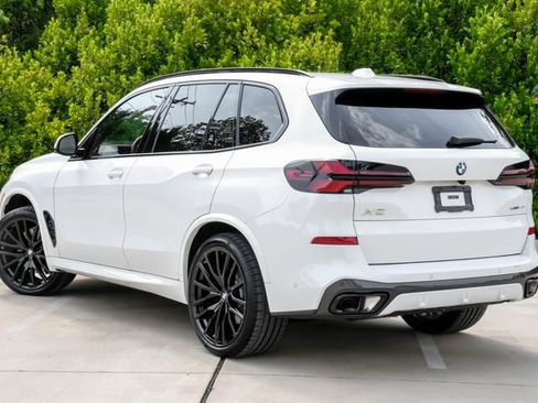 Used 2026 BMW X5 xDrive40i w/ M Sport Package AWD/4WD image 12