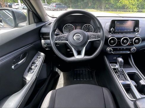 Used 2020 Nissan Sentra S FWD image 17